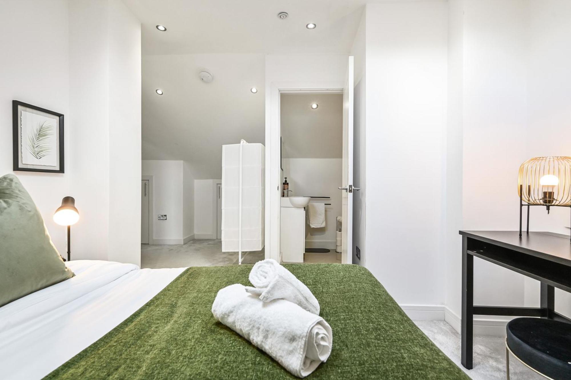 Family 1 Bed Apt Near Cardiff City Centre, Free Parking, Quiet, Secure Neighbourhood Bagian luar foto